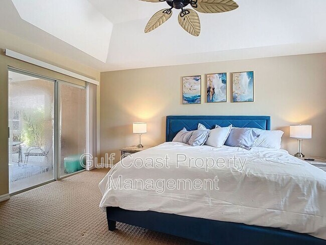 Foto del edificio - 227 Rotonda Blvd W