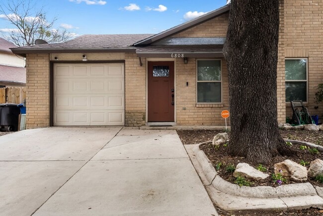 Building Photo - 6808 Betty Levy