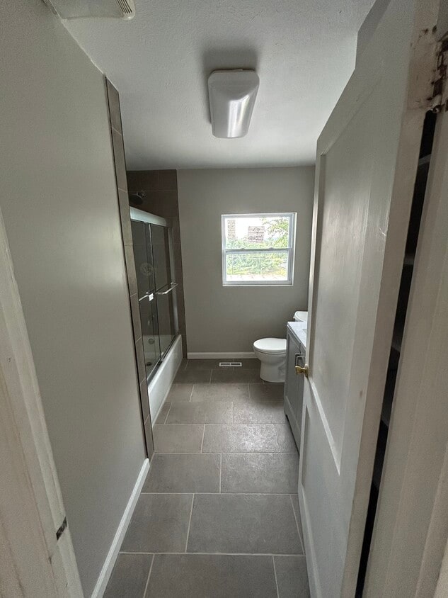 Building Photo - 160 Warrior Cir