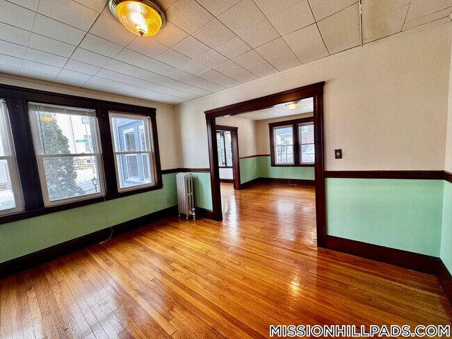 Building Photo - 155-157 Hillside St.