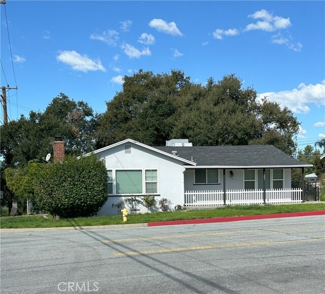 Foto principal - 4003 Garey Ave
