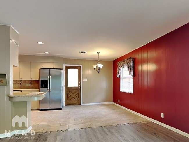 Building Photo - 7527 Quail Run Dr