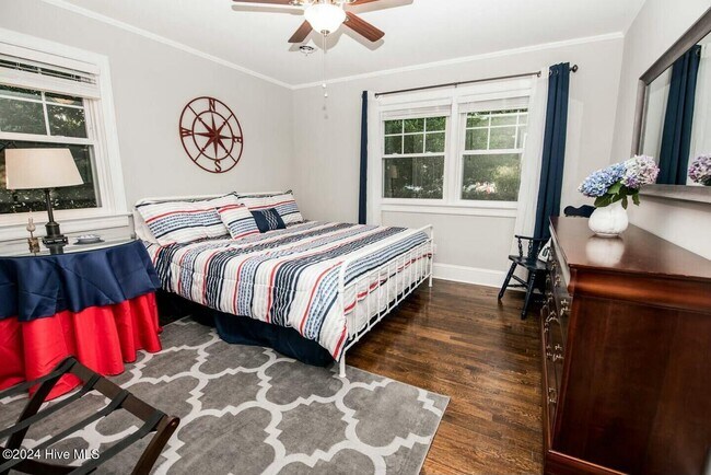 Building Photo - 3412 Wilshire Blvd