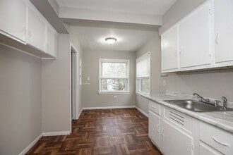 Building Photo - 3943 E 176th St