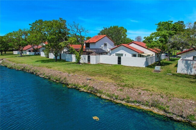 Foto del edificio - 11054 SW 136th Ct