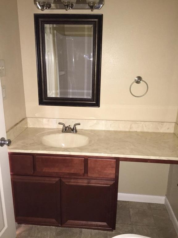Building Photo - 2331 Harrodsburg Road, Unit 6