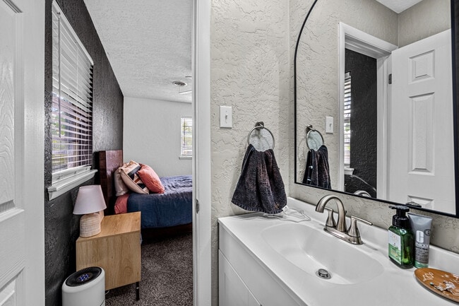 Building Photo - 140 SW 69th St