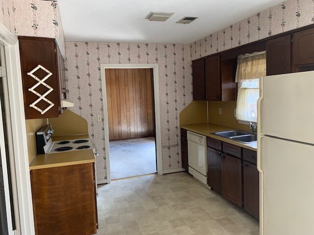 Building Photo - 6615 Lorna Dr