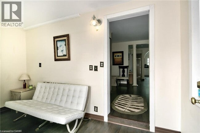 Building Photo - 42 5th Ln