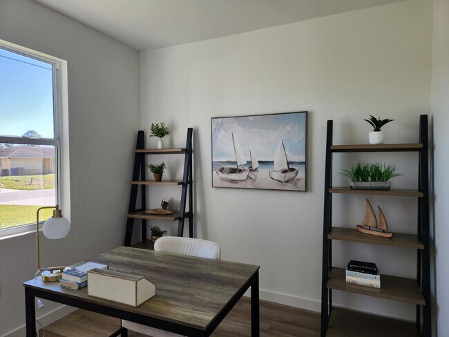 Building Photo - 716-718 Gilbert Ave S