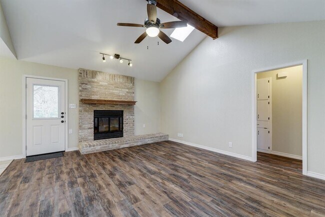 Foto del edificio - 3203 Primrose Trail