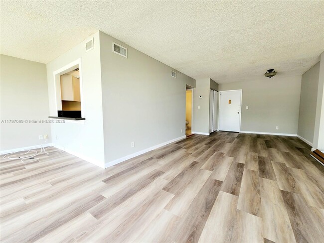 Building Photo - 2000 Atlantic Shores Blvd