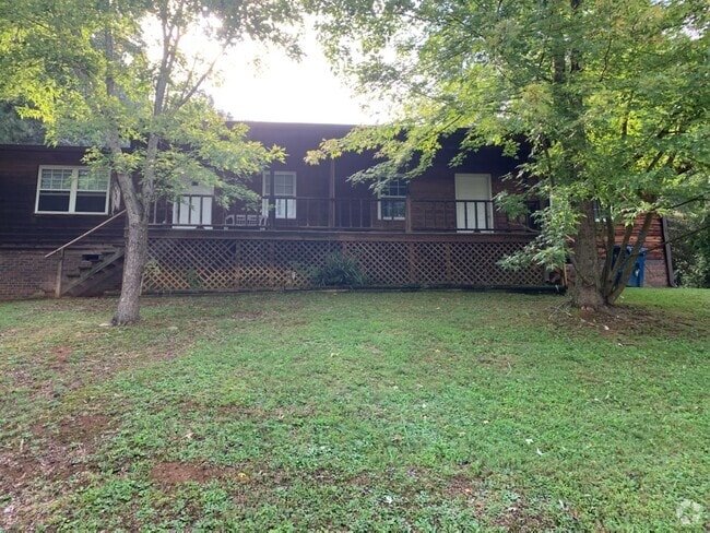 Building Photo - 406 Missionary Ave