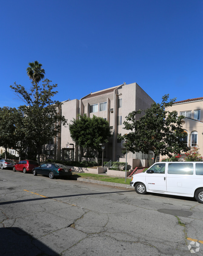 Primary Photo - New Hampshire Apartments