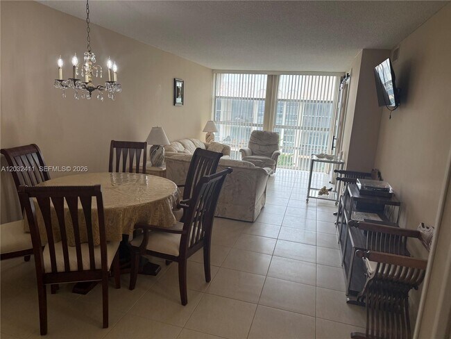 Foto del edificio - 851 Three Islands Boulevard