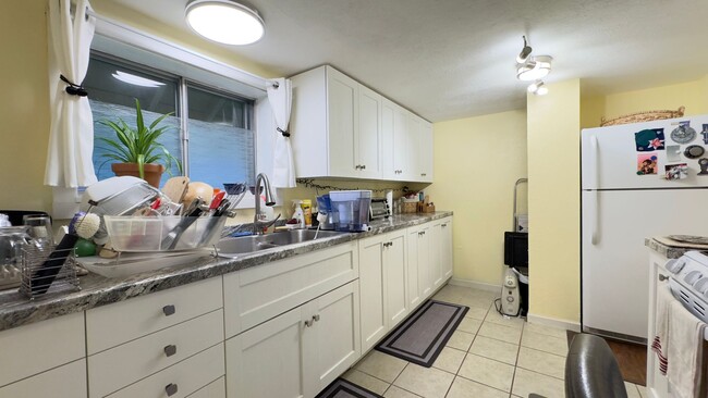 Foto del edificio - Lakefront One Bedroom on Westside Olympia ...