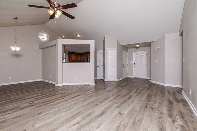 Foto del edificio - 3405 Singleleaf Ln