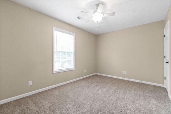 Foto del edificio - 2 Bedroom Apartments 1.5 Bathroom Townhome