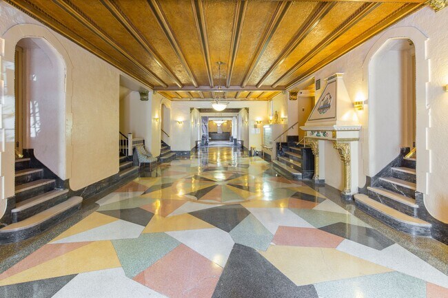 Foto del edificio - 295 Clinton Ave