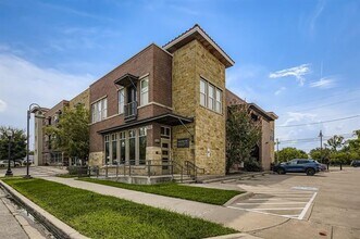 Building Photo - 928 Lipscomb St