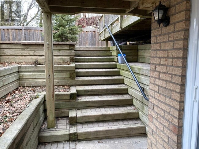 Building Photo - 2 Rougecrest Dr