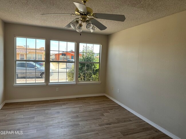 Building Photo - 6228 Antelope Ct