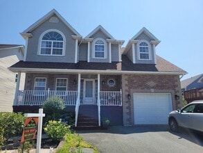 Building Photo - 262 Starboard Dr