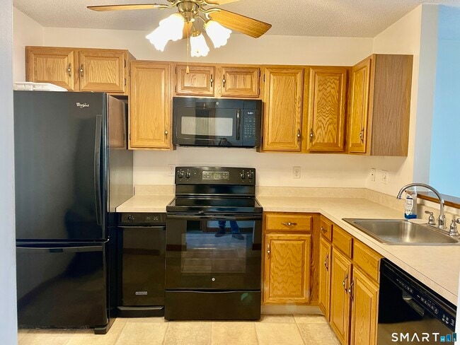 Foto del edificio - 705 Lake Ave