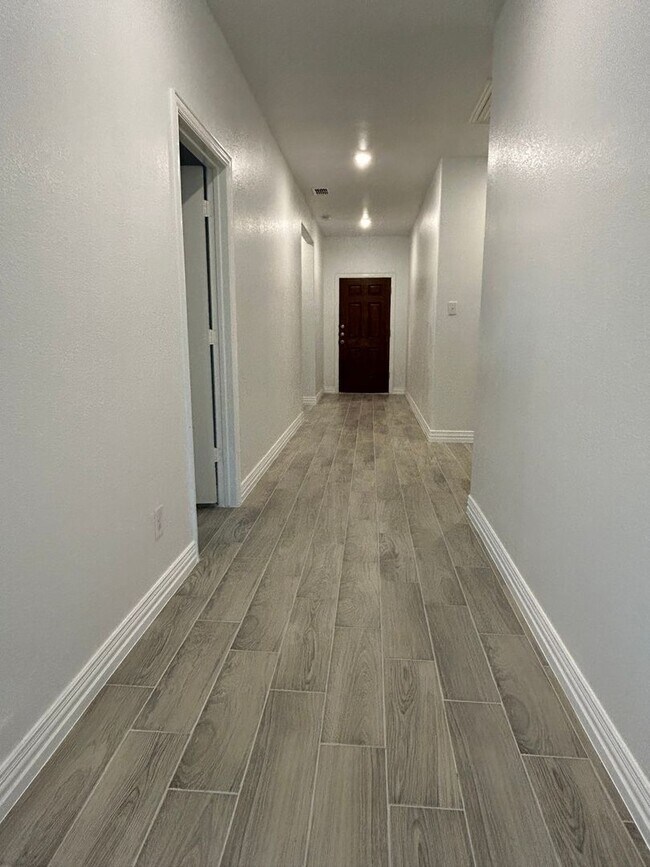 Foto del edificio - 752 Cascade Ln