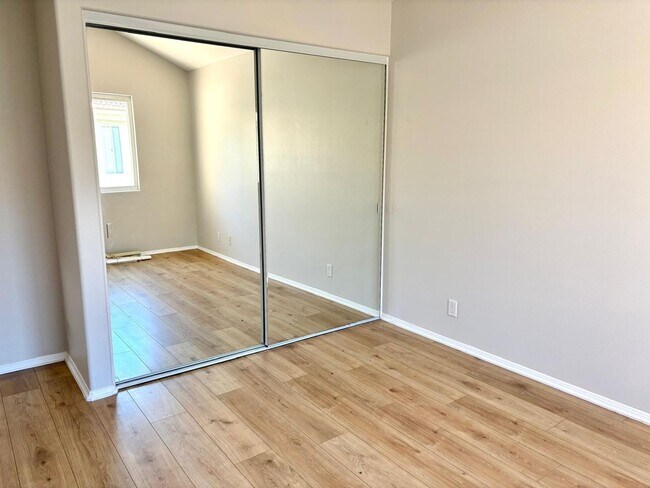 Foto del edificio - Welcome to this stunning 3-bedroom, 2.5-ba...