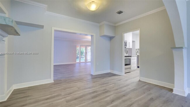 Building Photo - 1234 SW 16th St