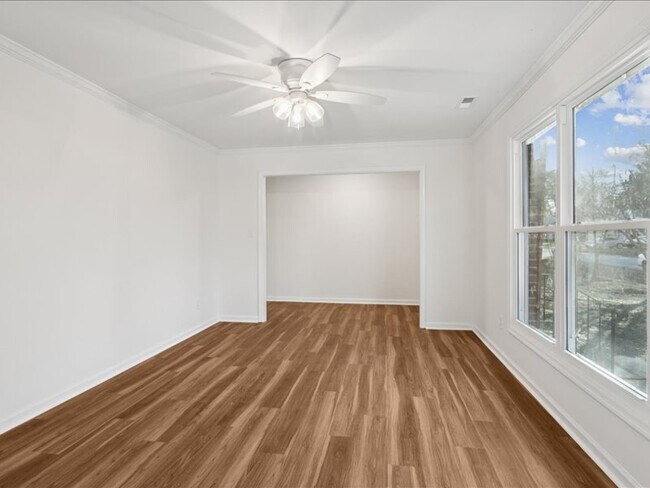 Foto del edificio - 112 Winder Rd