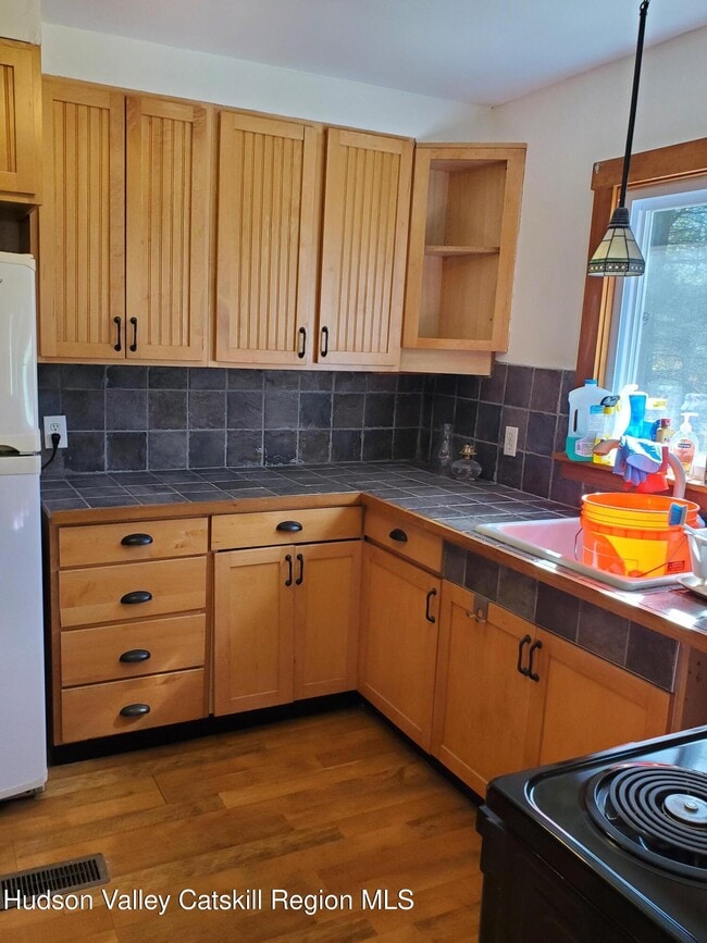 Foto del edificio - 2 Lakeview Terrace