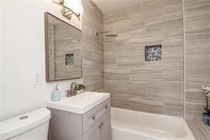 Building Photo - 2601 Creekside Dr