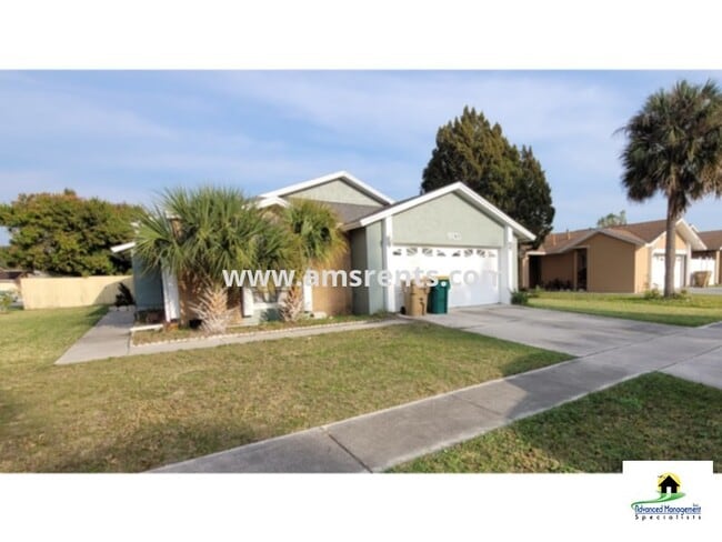 Building Photo - 3/2 Home For Rent In Indian Wells Community