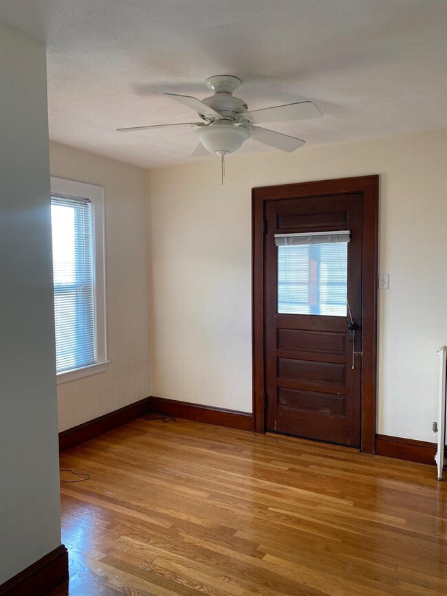 Building Photo - 76 Endicott Ave
