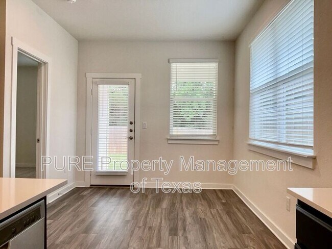 Foto del edificio - 216 Shawi Pass