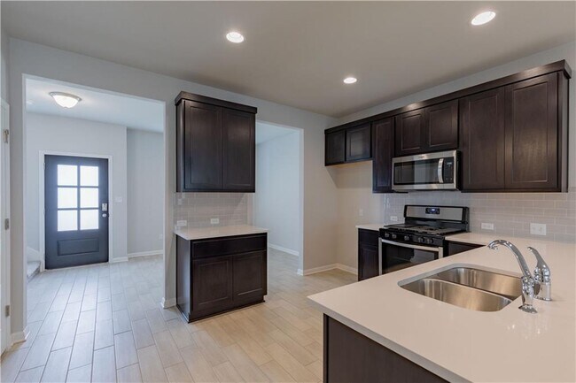 Foto del edificio - 2024 Pecan Island Dr