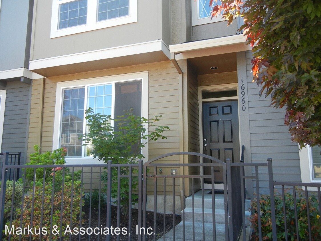 Primary Photo - 16960 NW Shadow Hills Ln
