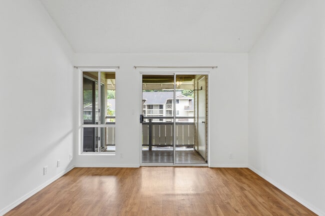 Building Photo - 95-510-510 Wikao St