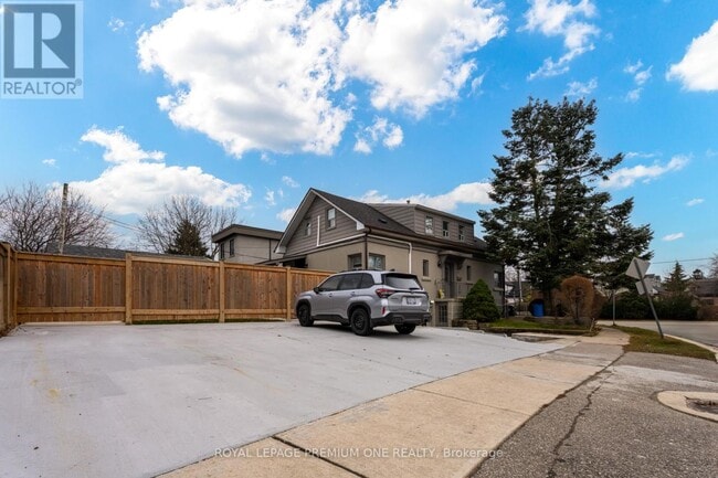 Building Photo - 79 Twenty Fifth St