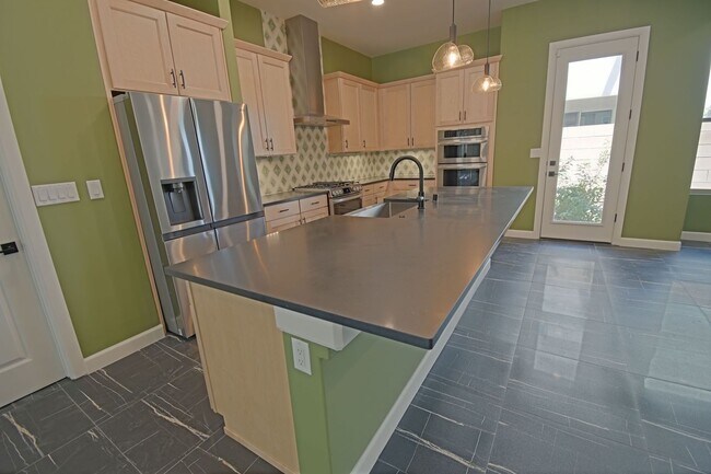 Foto del edificio - 4bd/3ba Spacious Home Available in the North Valley!