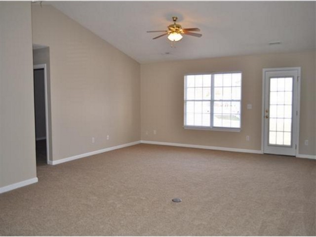 Building Photo - 108 Calla Lilly Lane