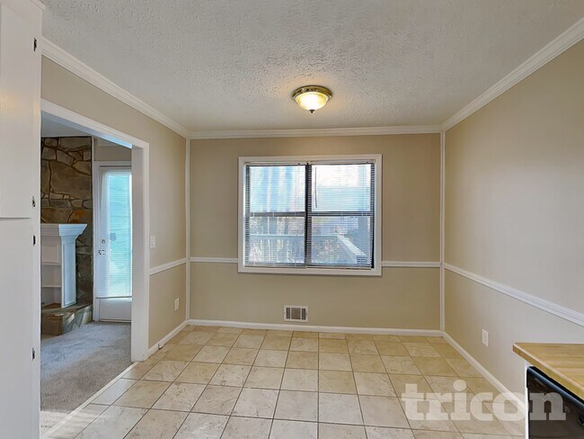 Foto del edificio - 5040 Sumit Wood Dr NW