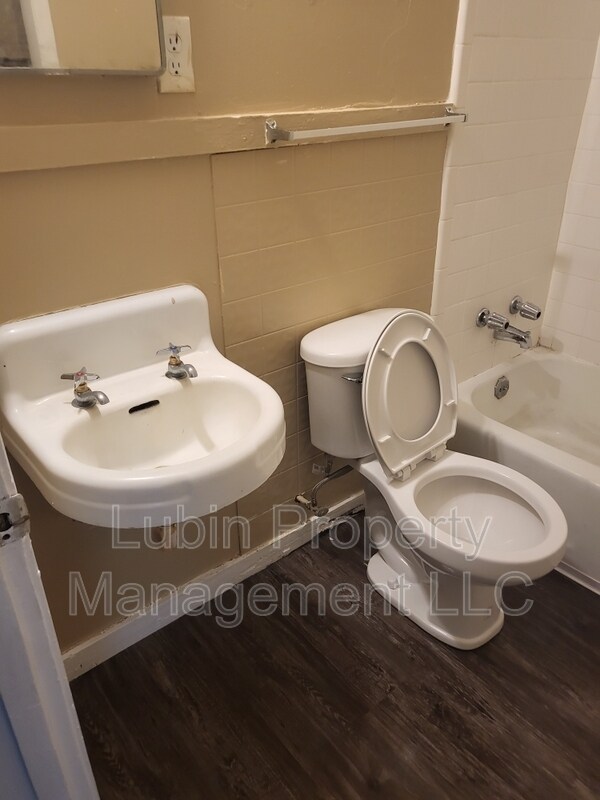 Foto del edificio - 2219 Clayton Ave