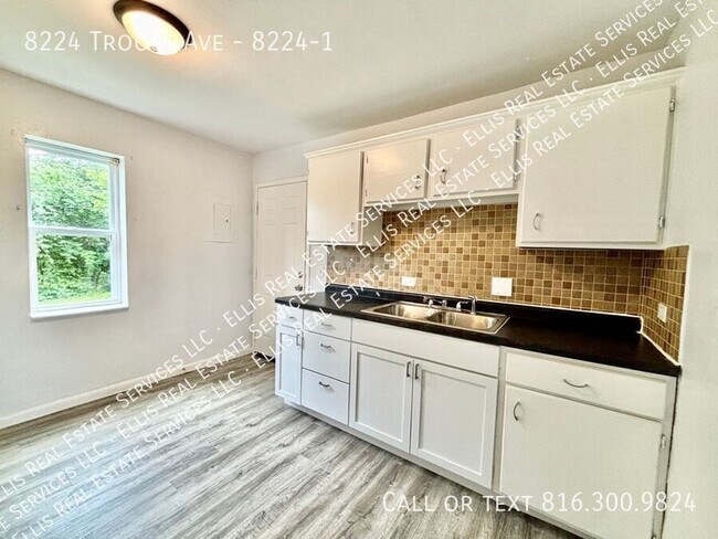 Foto del edificio - 8224 Troost Ave