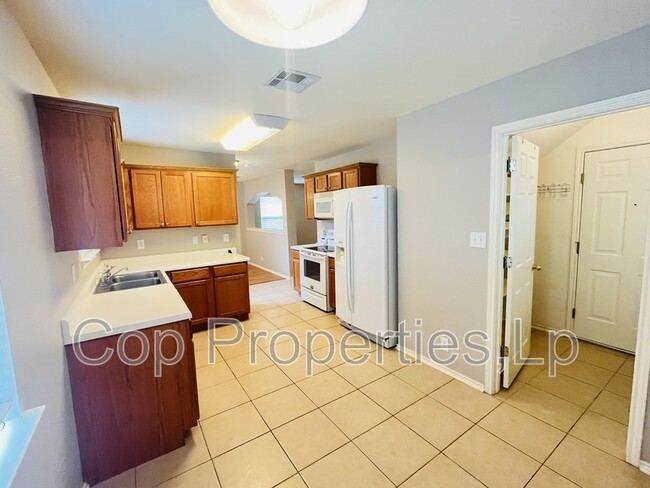 Building Photo - 9819 Autumn Pl