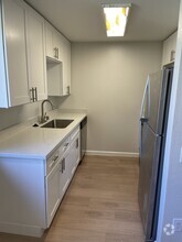 Building Photo - 1272 Woodgate Ave
