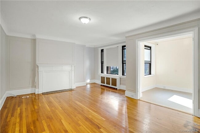 Building Photo - 254 Martine Ave