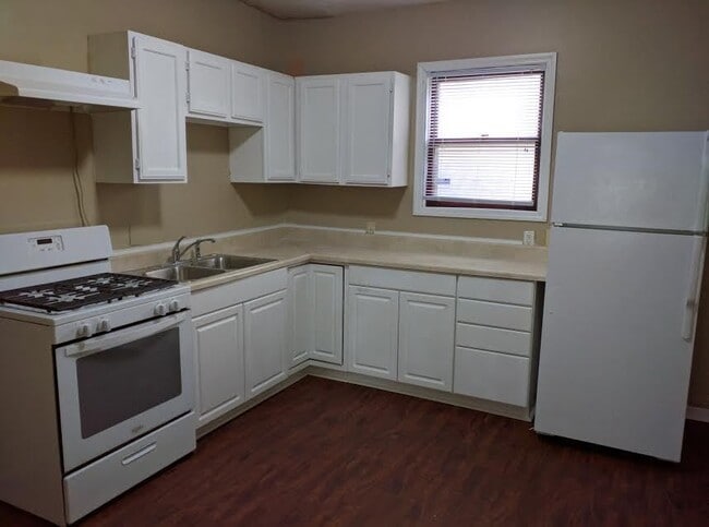 Building Photo - St. Paul home in Great Dayton's Bluff area